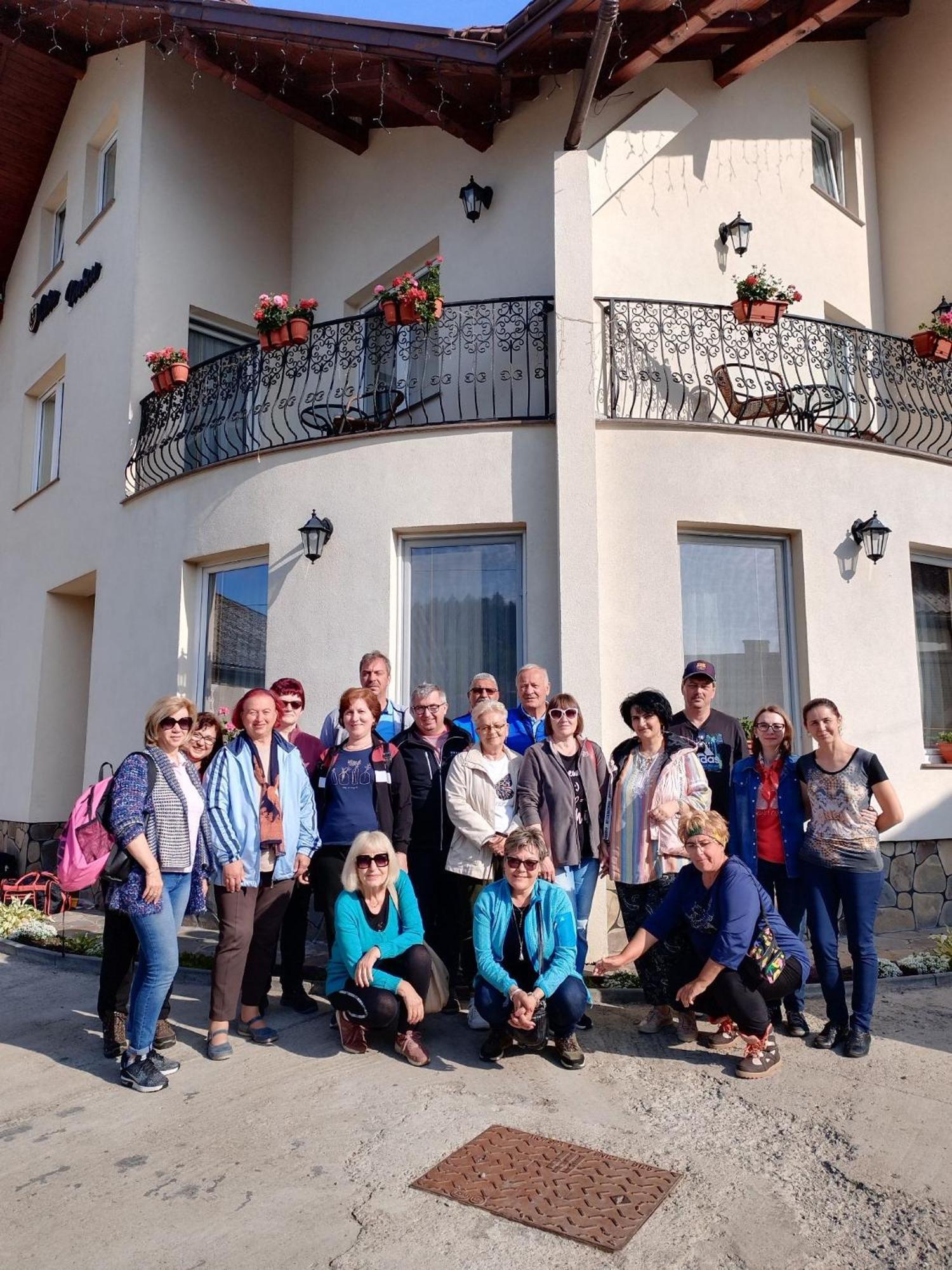 Popasul Calatorului Hotel Moisei Luaran gambar